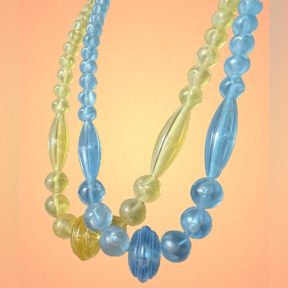 Vintage Chunky Acrylic Beaded Statement Necklace - Picture 2 of 4